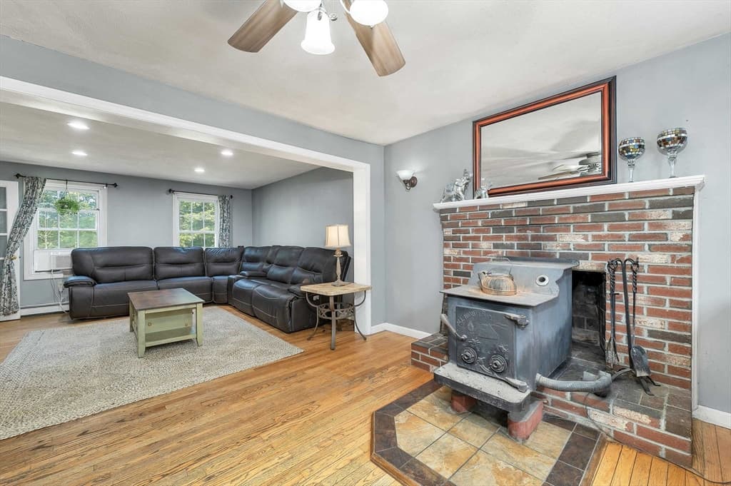 197 Grapevine, Dunbarton NH 03046 photo 14