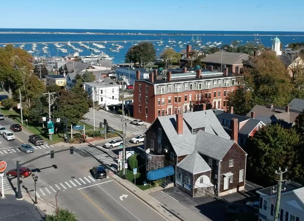 100 Court St, Plymouth MA 02360 photo 3