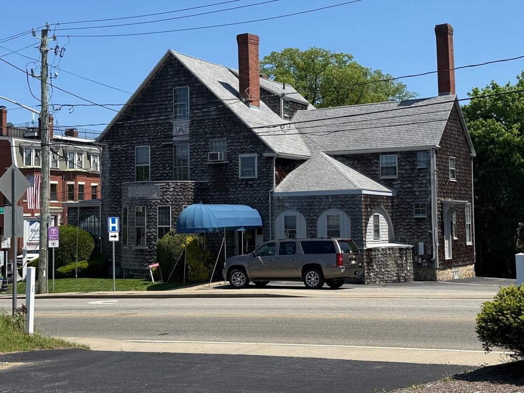 100 Court St, Plymouth MA 02360 photo 5