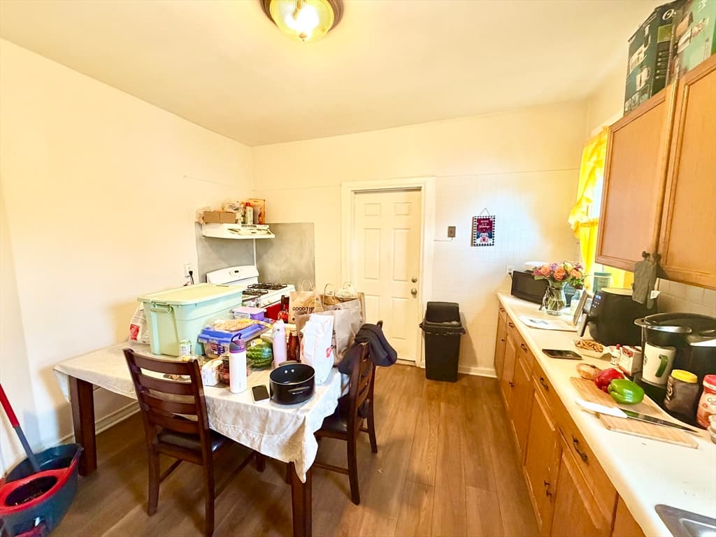 5 Woodward Park St, Boston MA 02125 photo 8