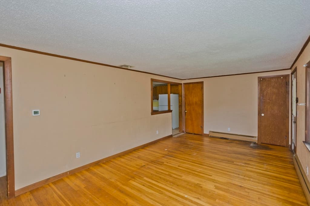 67 Warwick Rd, Chicopee MA 01020 photo 6