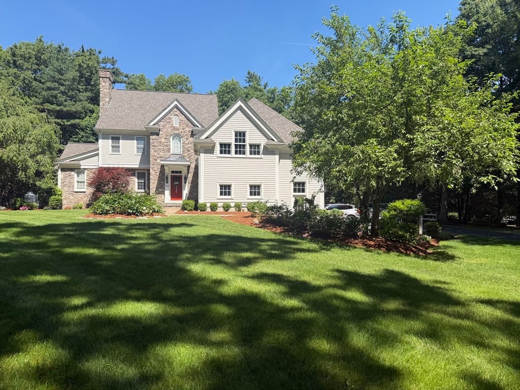 114 Fox Run Rd, Bolton MA 01740