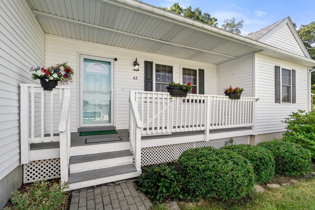 42 Highfield Drive, Southbridge MA 01550 photo 3