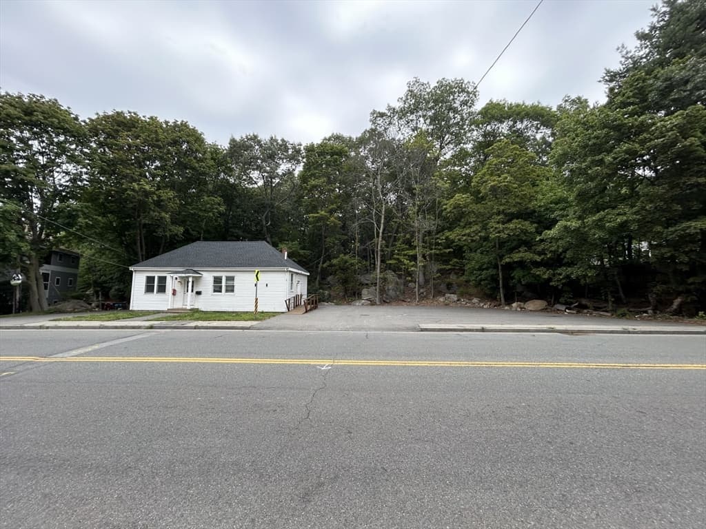 630 Salem St, Lynnfield MA 01940 photo 11