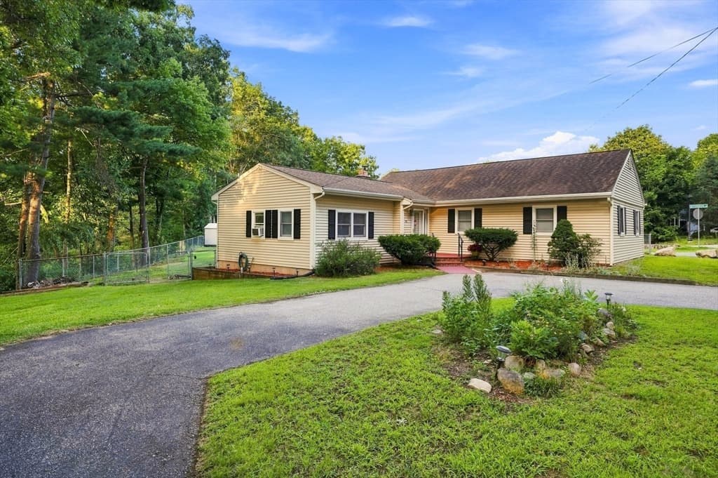 70 Muller Rd, Burlington MA 01803 photo 4