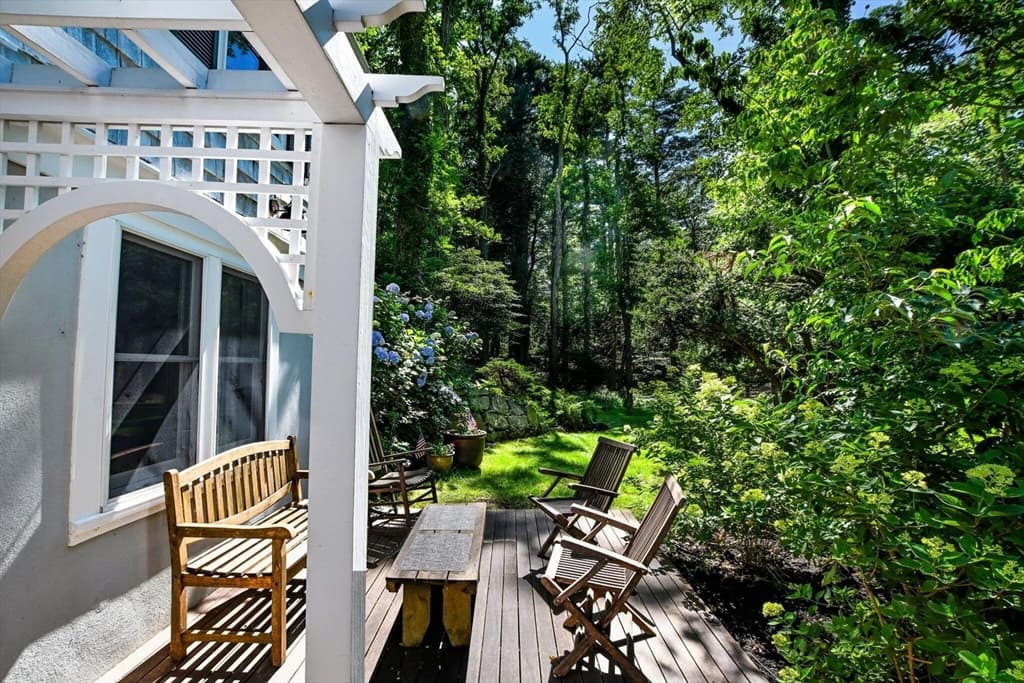 72 Benjamin Nyes, Falmouth MA 02540 photo 2