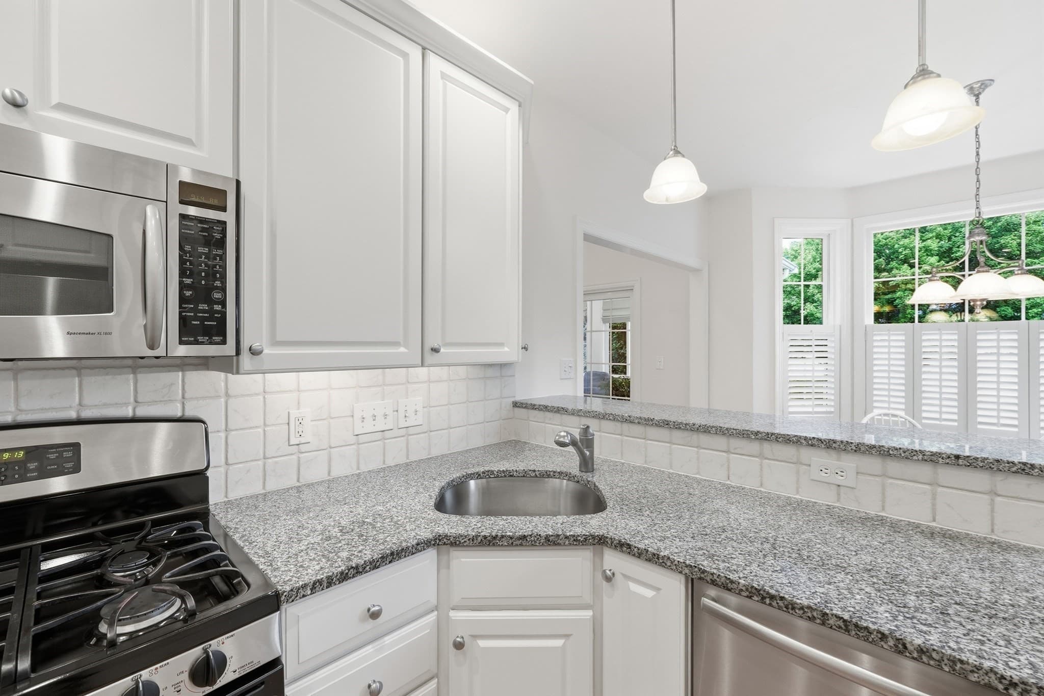 Condominium at 68 Braeburn Ln # 68, Ashland MA 01721, Ashland, photo 9 of 37