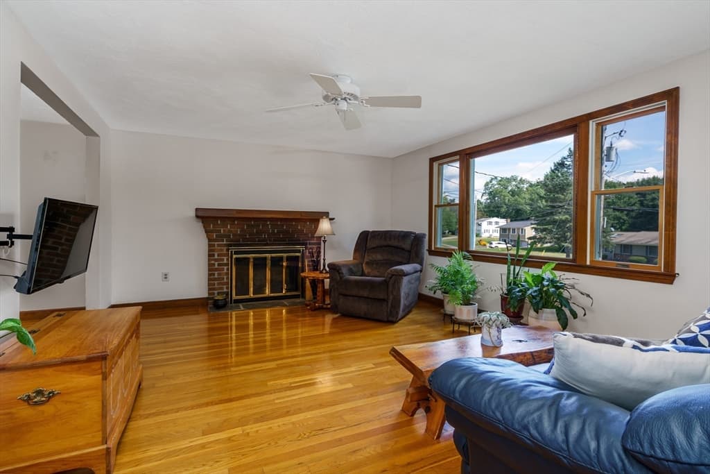 18 Ruthellen Road, Hudson MA 01749 photo 5