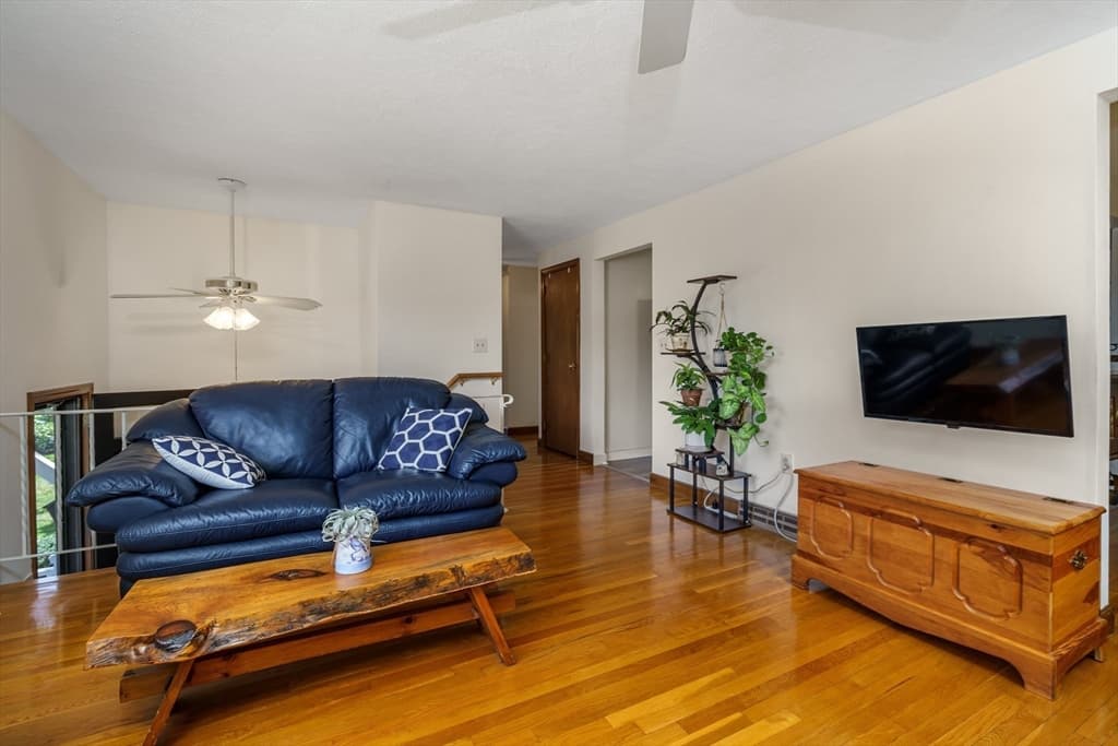 18 Ruthellen Road, Hudson MA 01749 photo 4