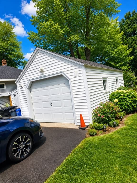 56 Kirby Ave, Lunenburg MA 01462 photo 2