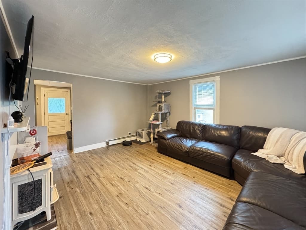 233 West St, Leominster MA 01453 photo 26