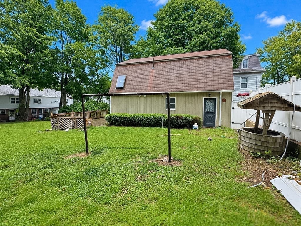 233 West St, Leominster MA 01453 photo 36
