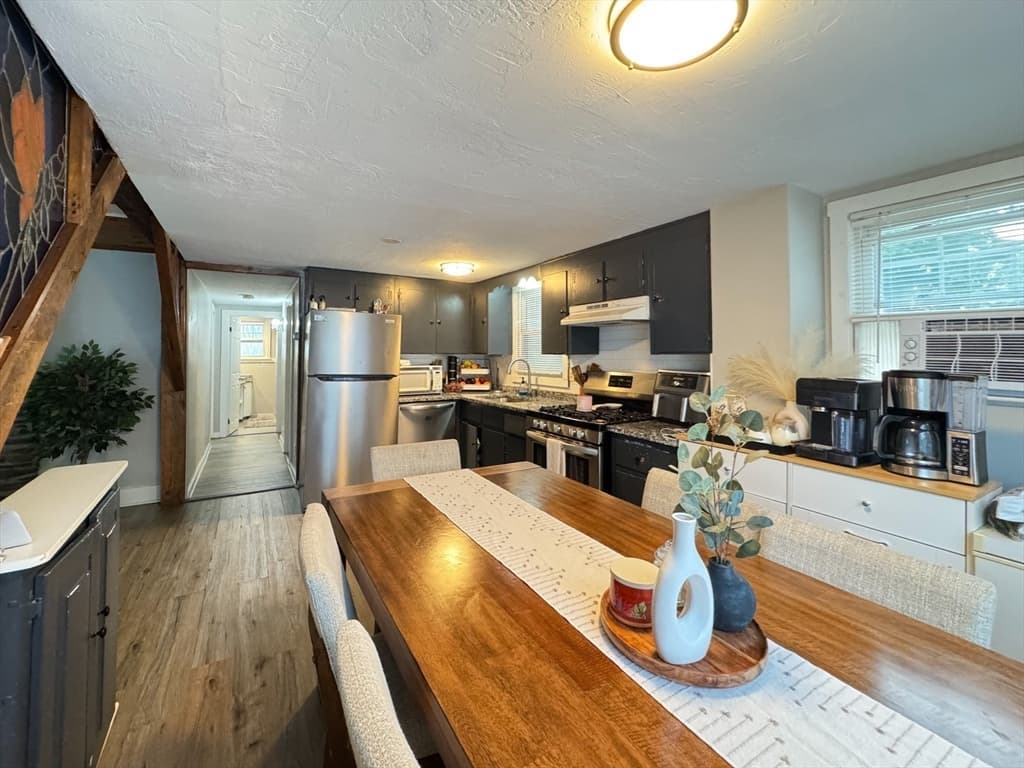233 West St, Leominster MA 01453 photo 19