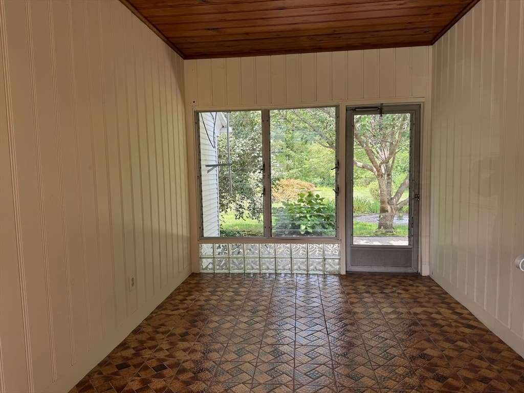 10 Shady Ln, Wilbraham MA 01095 photo 2