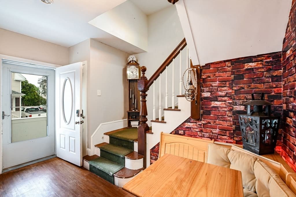 118 Parker St, New Bedford MA 02740 photo 3