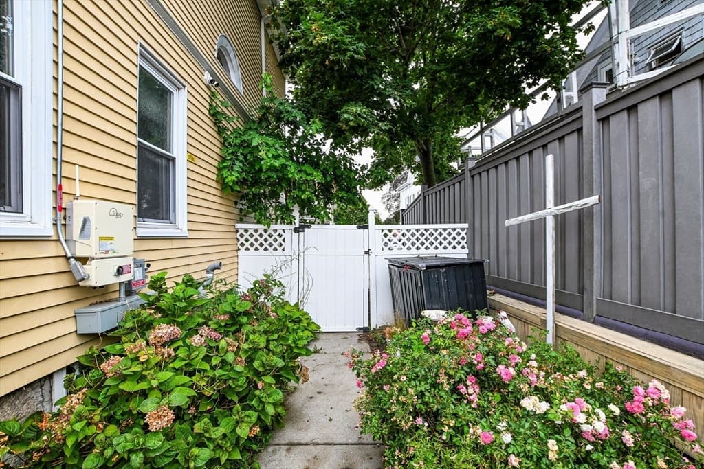 118 Parker St, New Bedford MA 02740 photo 15