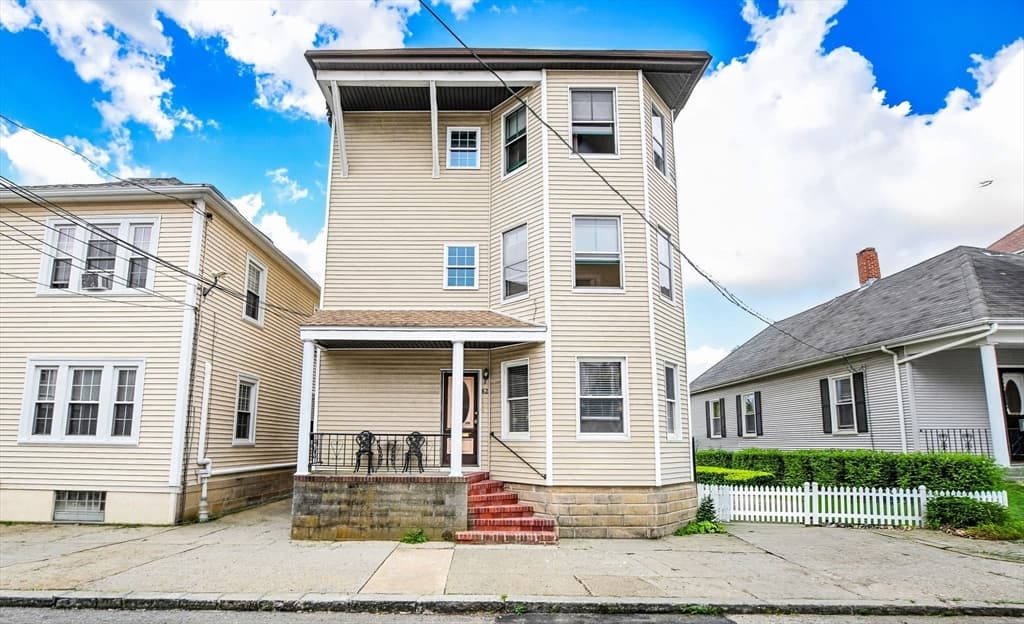 82 Eugenia St, New Bedford MA 02745