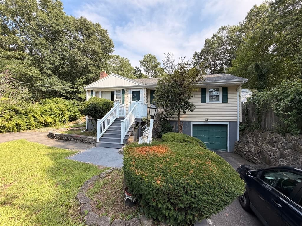 115 Center St, Randolph MA 02368 photo 2