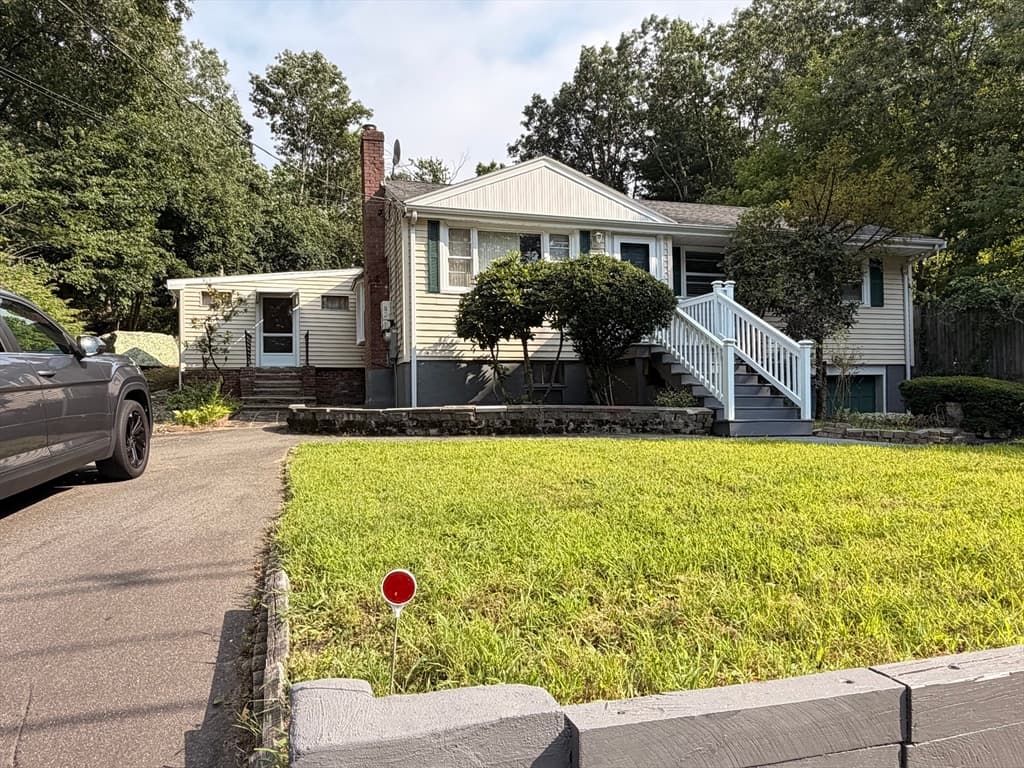 115 Center St, Randolph MA 02368 photo 3