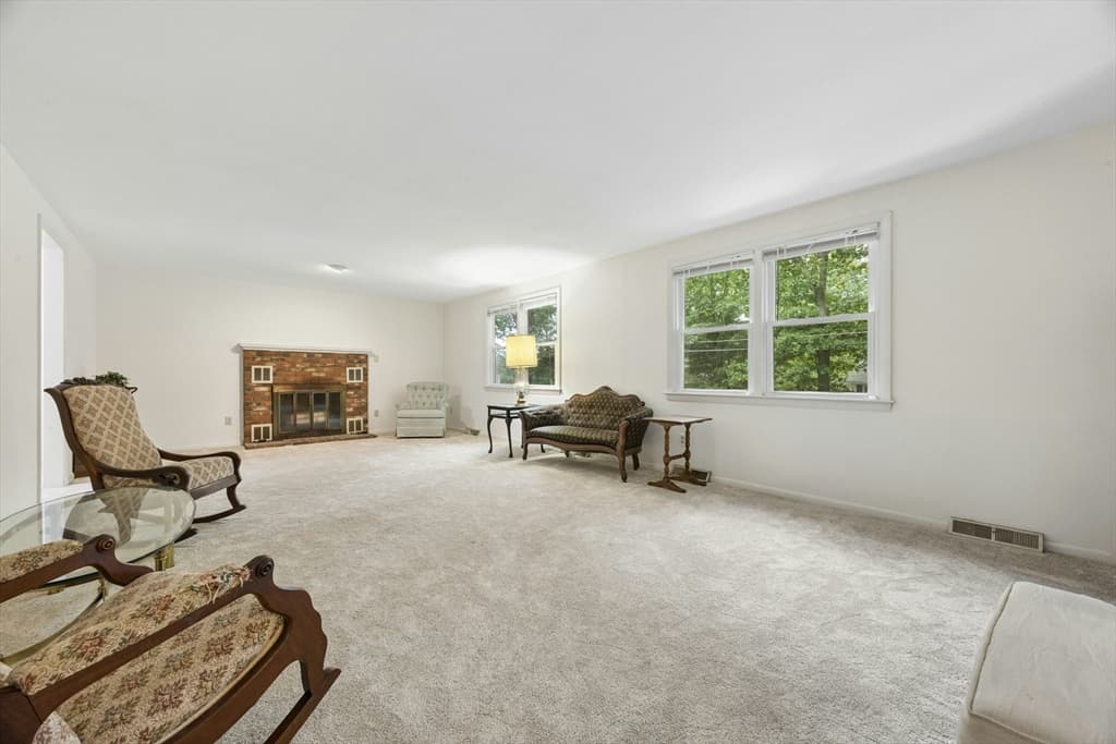 210 Chamberlain St, Holliston MA 01746 photo 13