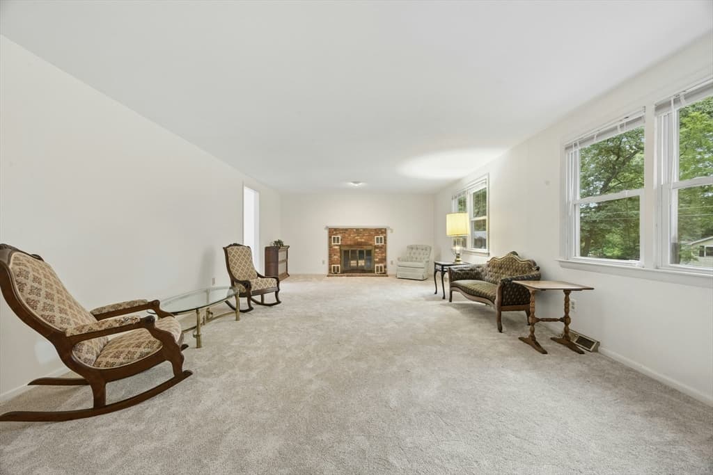 210 Chamberlain St, Holliston MA 01746 photo 12