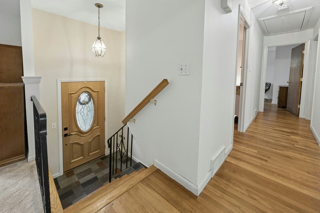 210 Chamberlain St, Holliston MA 01746 photo 3