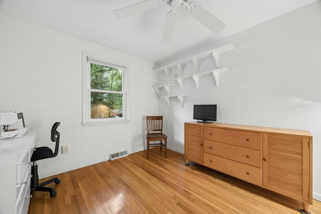 210 Chamberlain St, Holliston MA 01746 photo 18