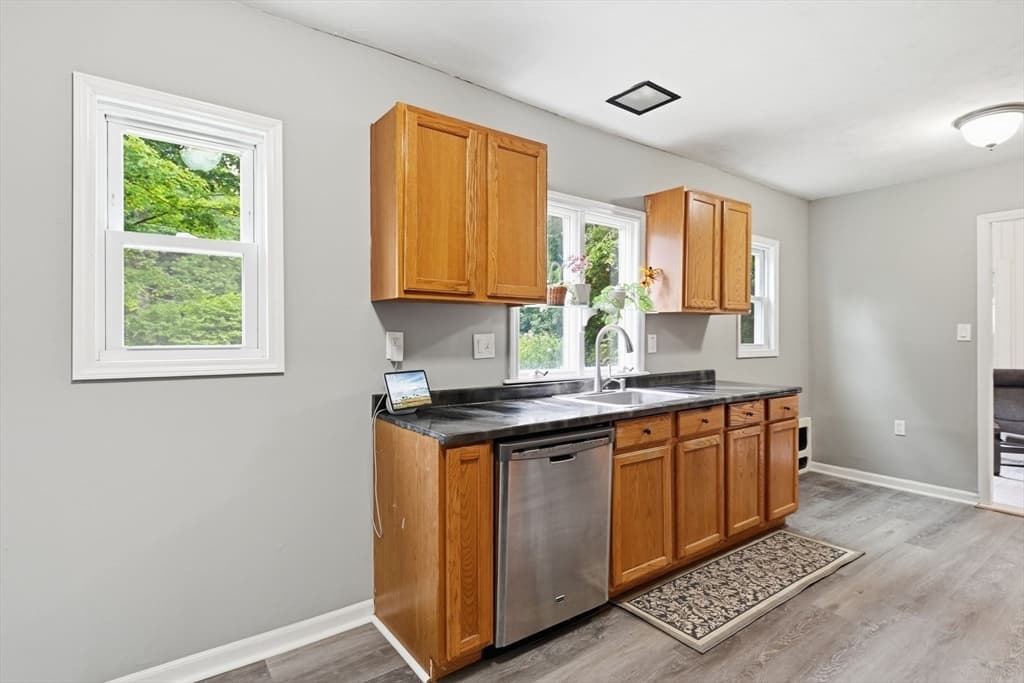 142 Cooper, Agawam MA 01001 photo 17