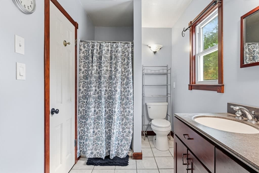 142 Cooper, Agawam MA 01001 photo 26