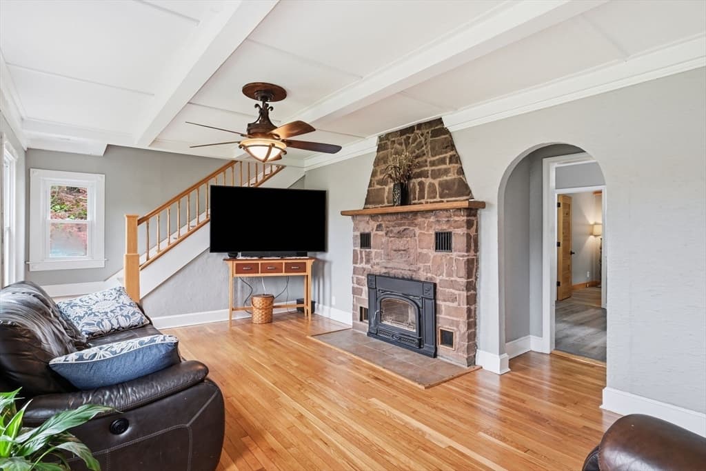 142 Cooper, Agawam MA 01001 photo 7
