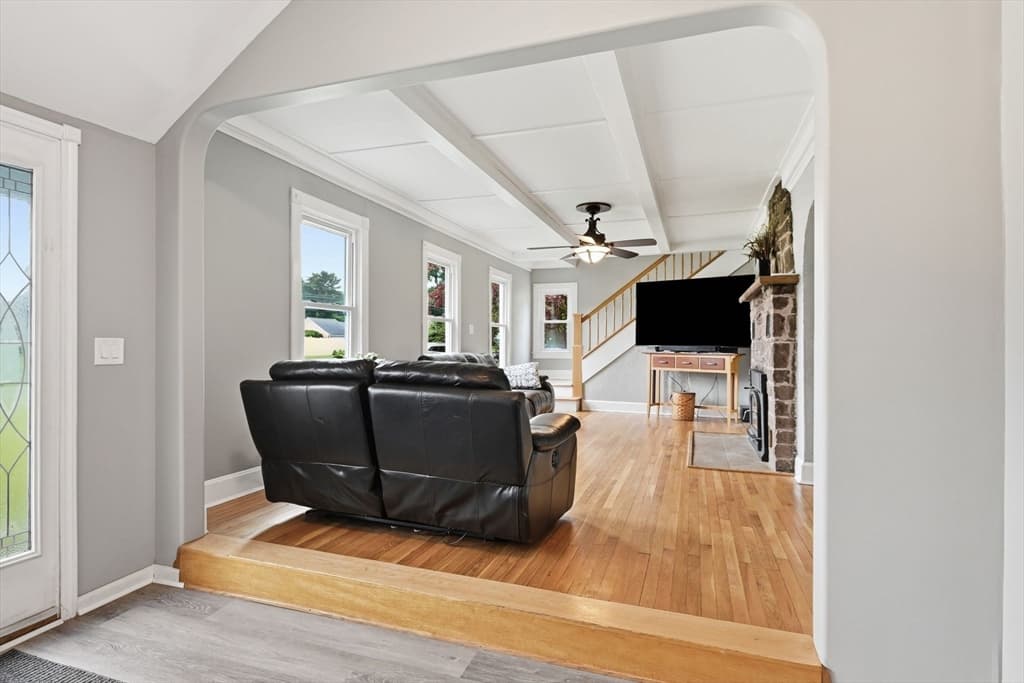 142 Cooper, Agawam MA 01001 photo 5