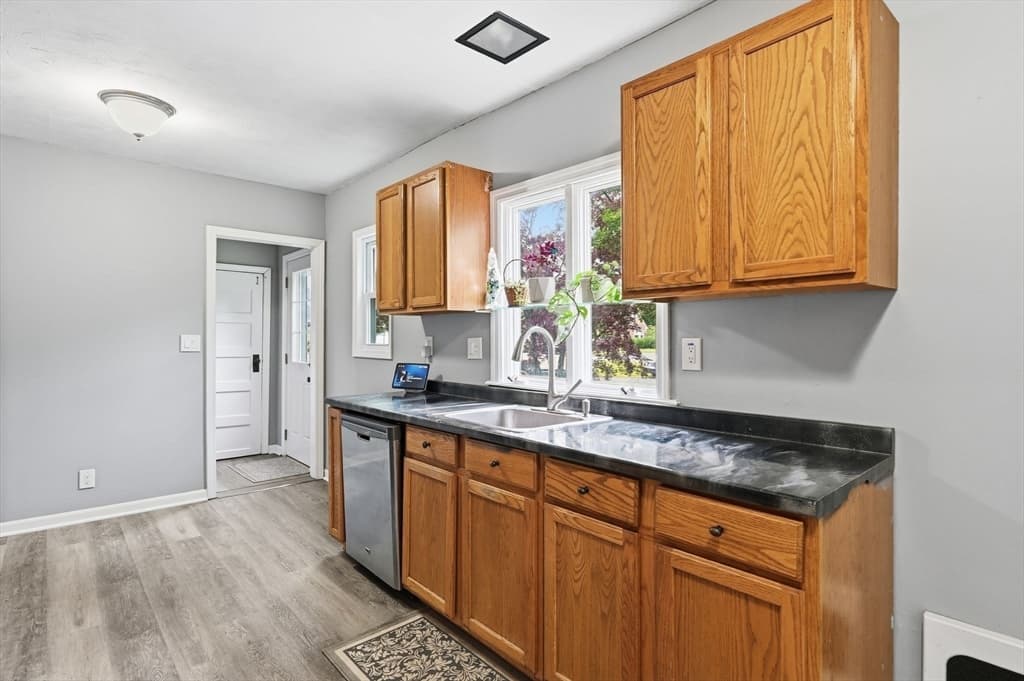 142 Cooper, Agawam MA 01001 photo 20