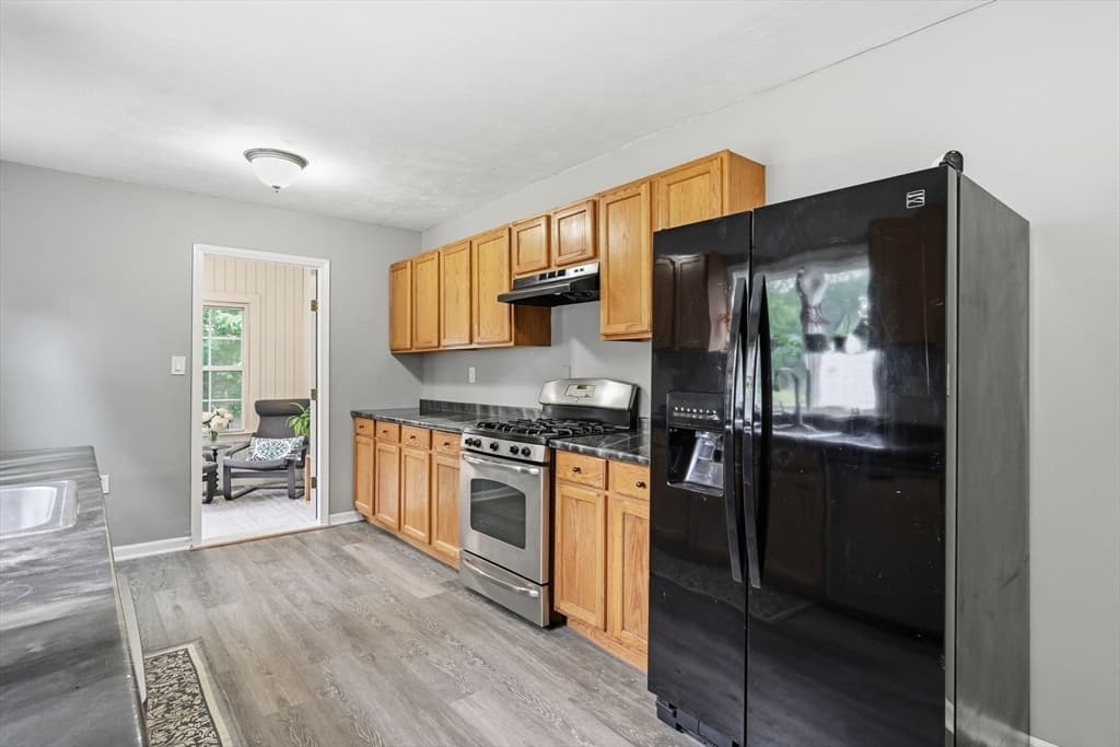 142 Cooper, Agawam MA 01001 photo 18