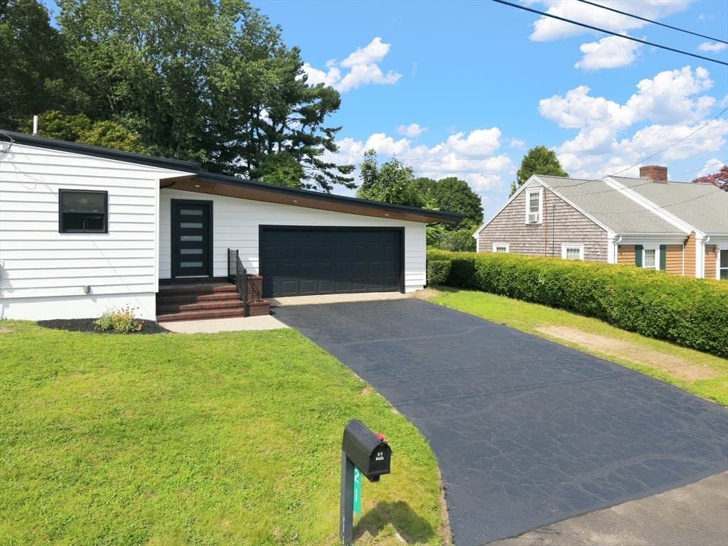 21 Hilltop Rd, Dartmouth MA 02747 photo 3