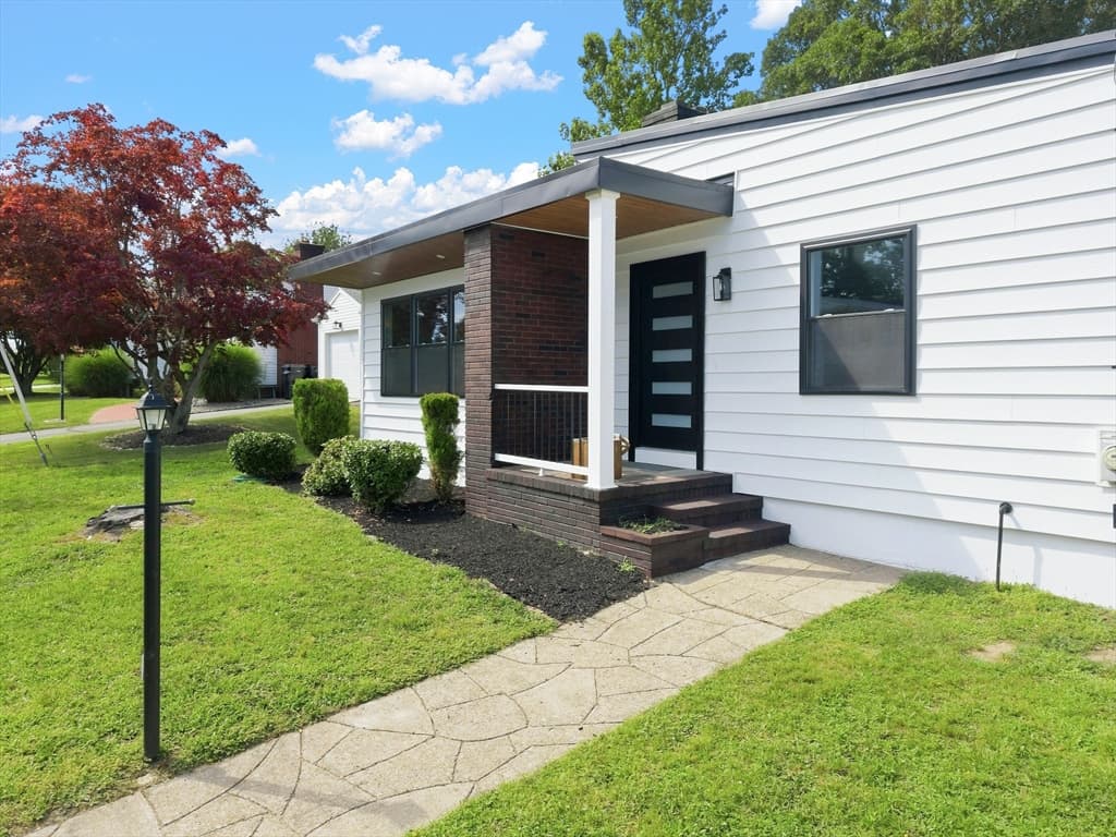 21 Hilltop Rd, Dartmouth MA 02747 photo 4