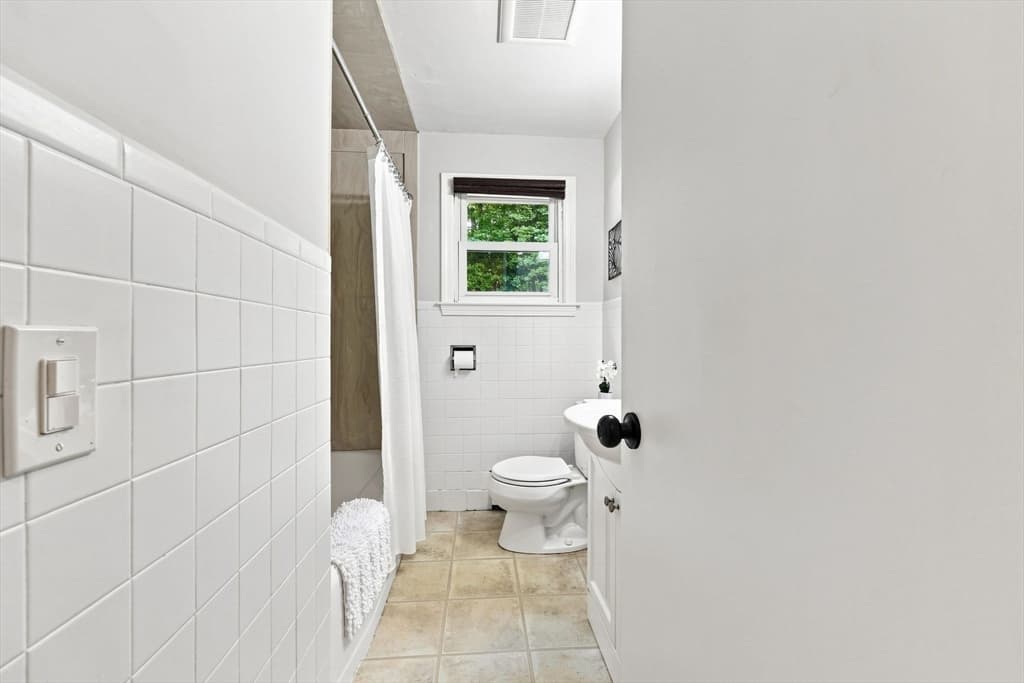 111 Florida Drive, Agawam MA 01001 photo 19