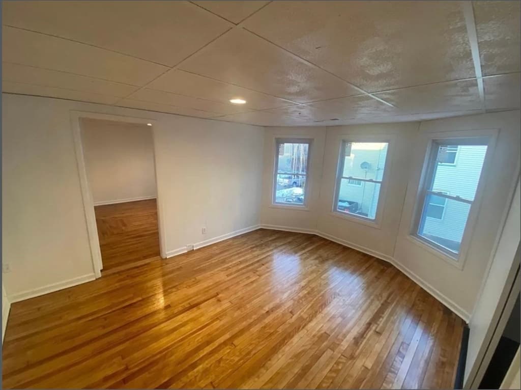 73 Southgate St, Worcester MA 01603 photo 8