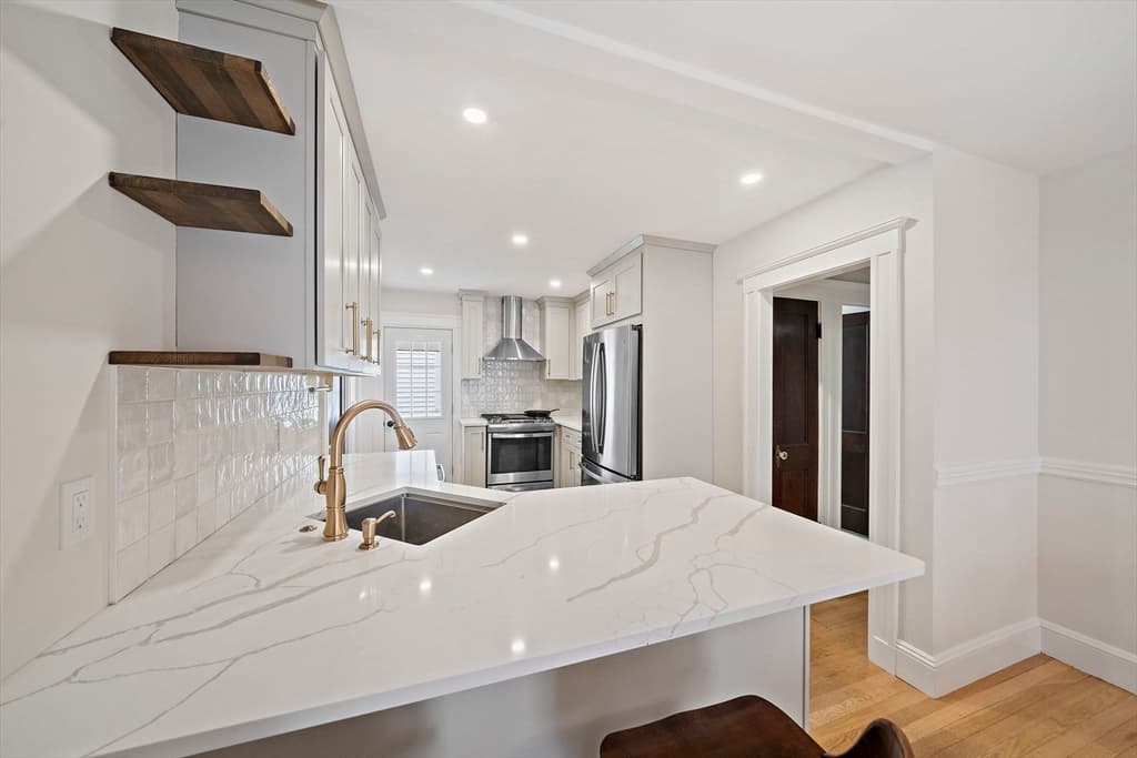 Single Family Residence at 18 Thurlow St, Boston MA 02132, Boston, photo 8 of 28