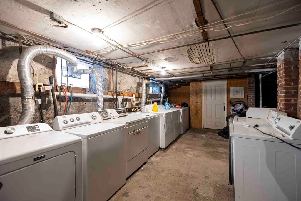 610 Bradford Ave, Fall River MA 02721 photo 6