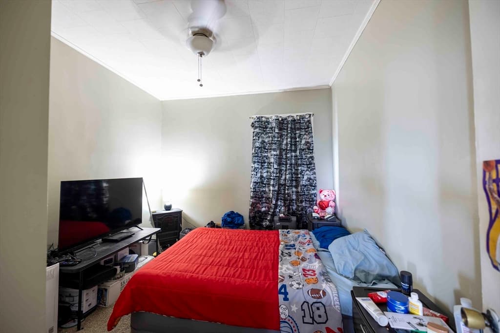 610 Bradford Ave, Fall River MA 02721 photo 12
