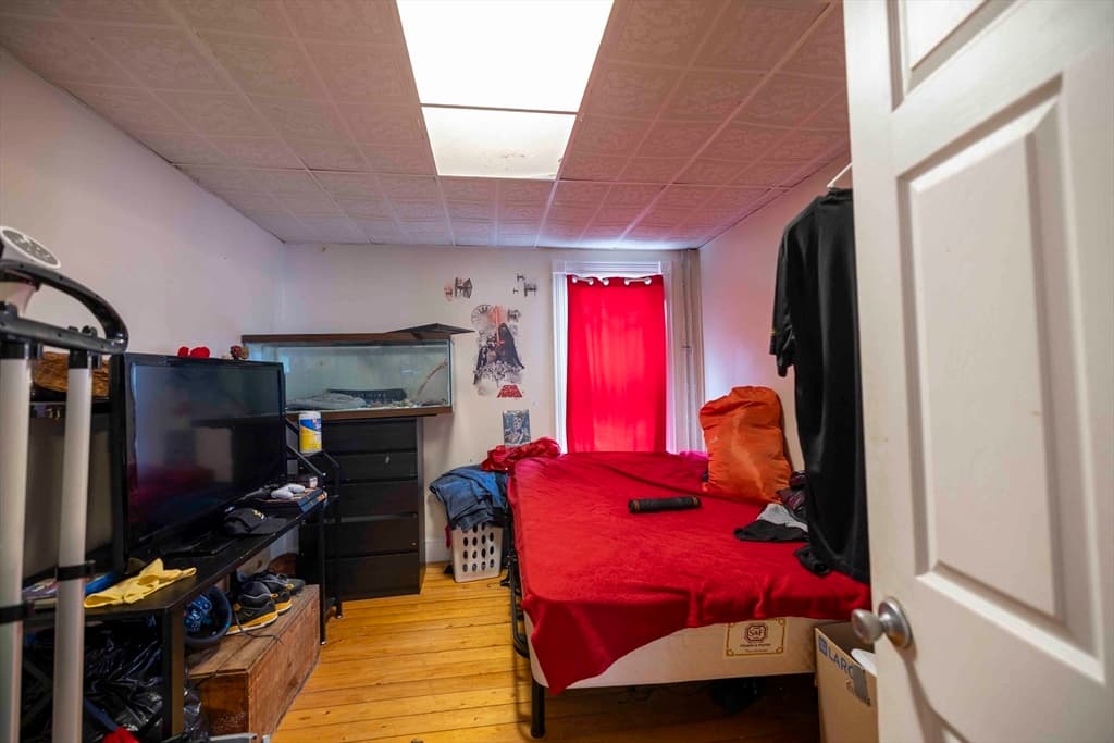 610 Bradford Ave, Fall River MA 02721 photo 22