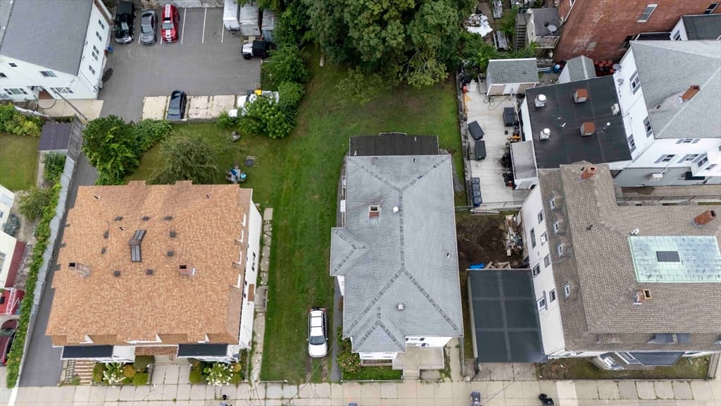 610 Bradford Ave, Fall River MA 02721 photo 3