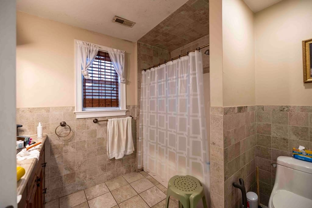 54 Arizona St, Fall River MA 02721 photo 17