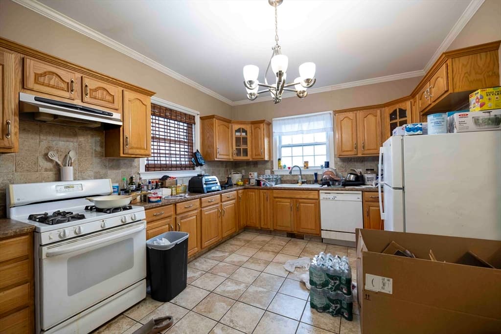 54 Arizona St, Fall River MA 02721 photo 18