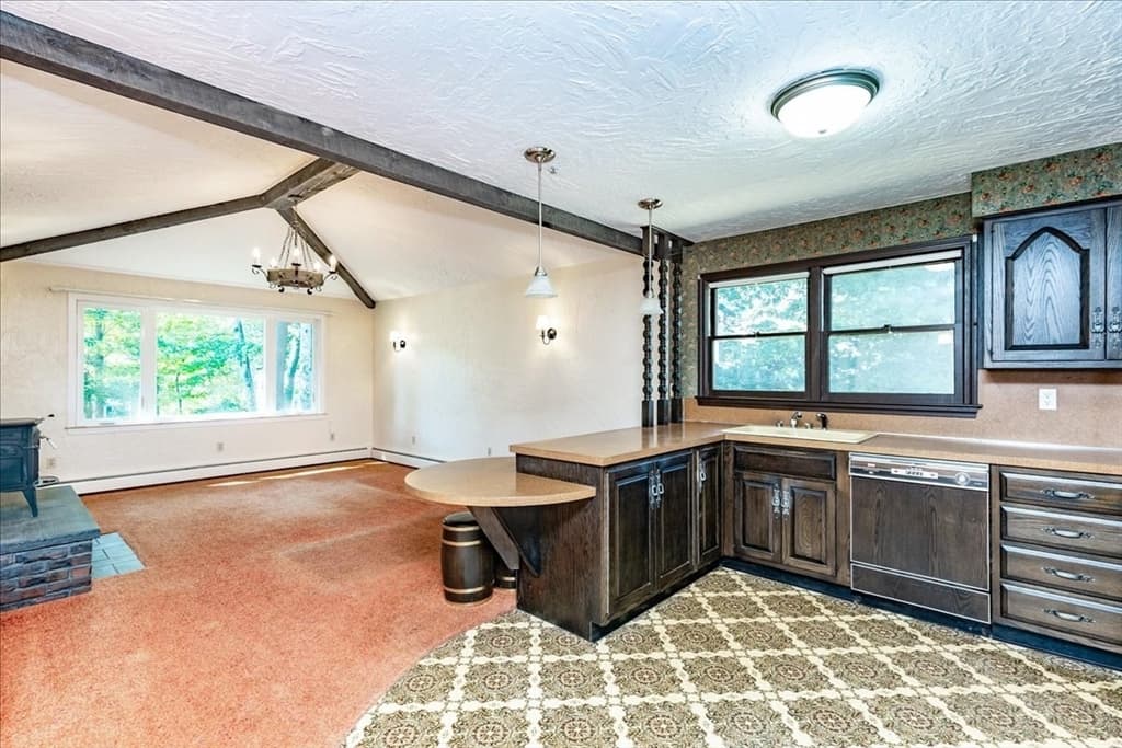 43 Ledgewood Dr, Danvers MA 01923 photo 9