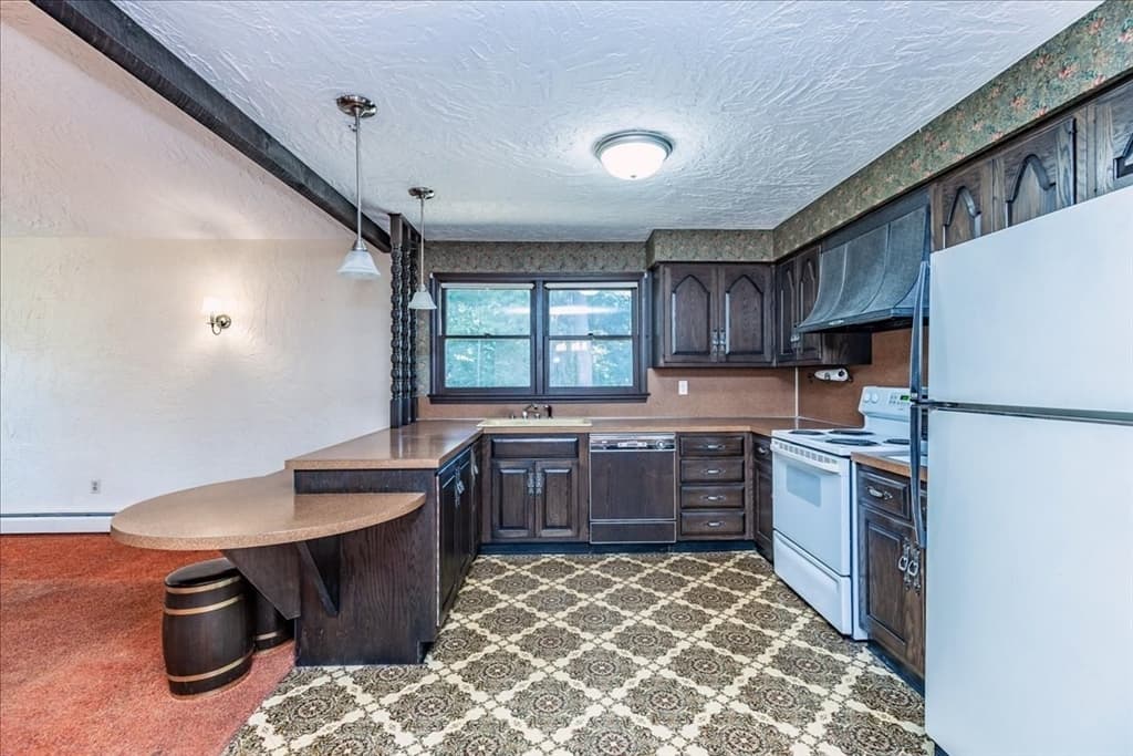 43 Ledgewood Dr, Danvers MA 01923 photo 11