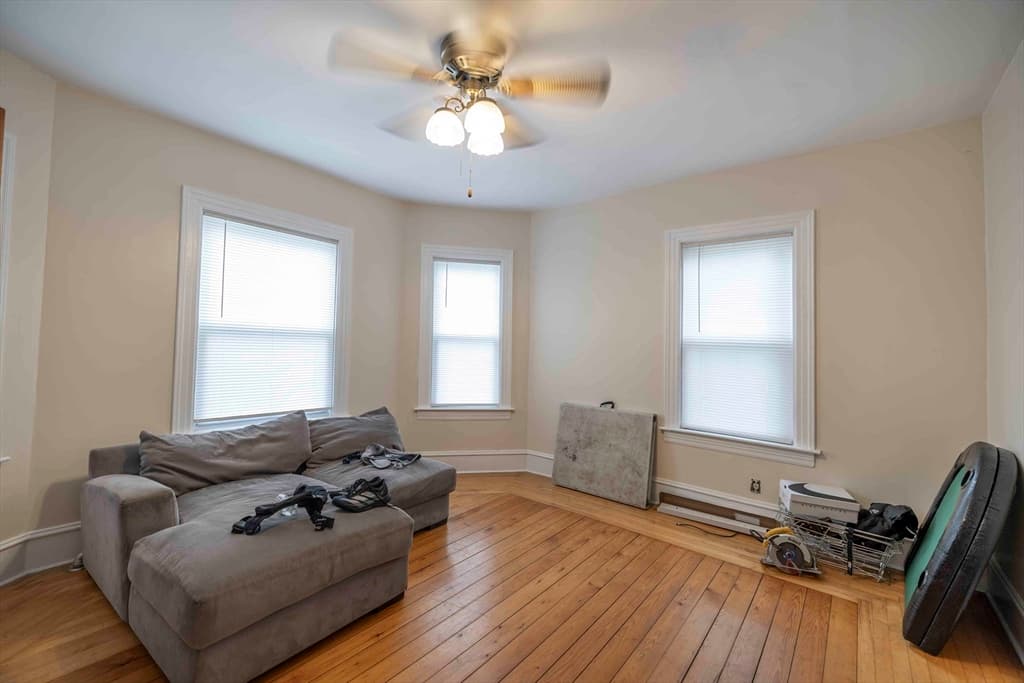 1025 Globe St, Fall River MA 02724 photo 23