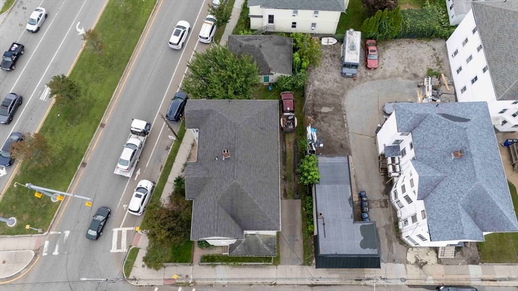 1025 Globe St, Fall River MA 02724 photo 5