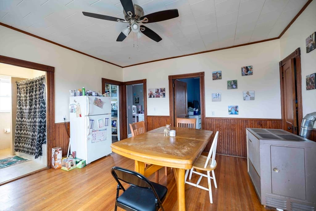 1025 Globe St, Fall River MA 02724 photo 10