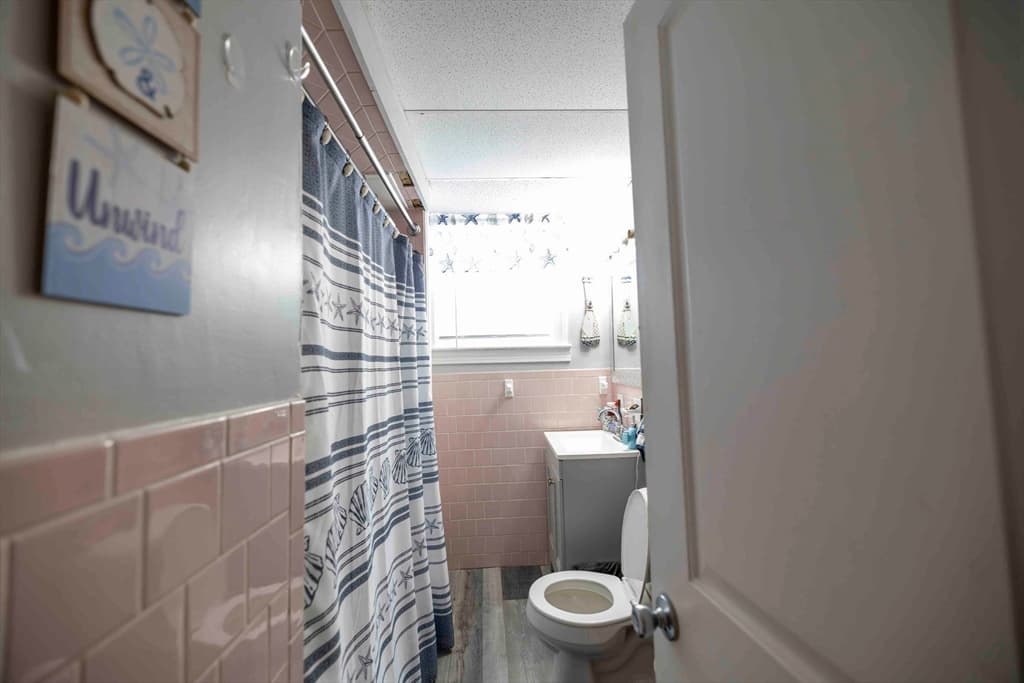 593 Plymouth Ave, Fall River MA 02721 photo 23